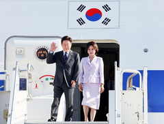 이 대통령, 프랑스 도착…'뤼미에르 서밋' 등 3박5일 일정