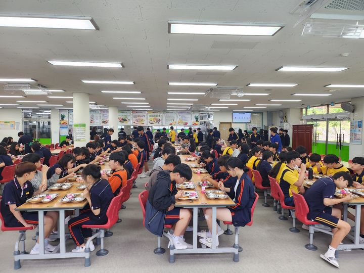 학교·군부대 급식에 우리 밀·콩…전국 56곳서 소비 캠페인