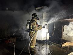 진도 주택서 원인 미상 화재…인명피해 없어