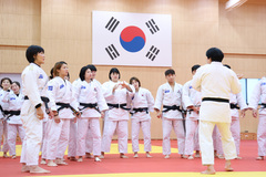 '계체 실격' 유도 대표팀, 세계선수권 가던 중 밥 먹다 비행기 놓쳐