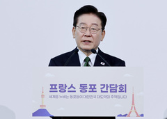 이 대통령 "제 임기 헌법상 명확히 제한돼…정상외교 빨리 시작해야 효과"(종합)