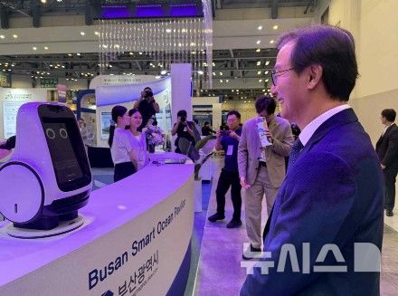 신성델타테크 AI 반려로봇 레미, 부산 월드 스마트시티엑스포 '출동'