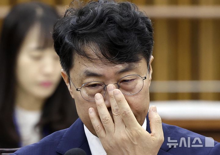 김성수, '처남 아파트 찬스' 사과…李 재판엔 "절차 이례적"(종합)