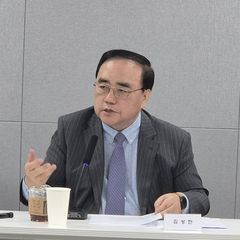 김성한 전 안보실장 “한반도 해상 전술핵 배치 검토 필요”