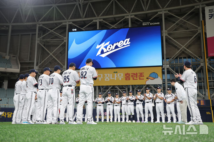 이상현 아시안게임 선수단장 격려받는 야구 대표팀