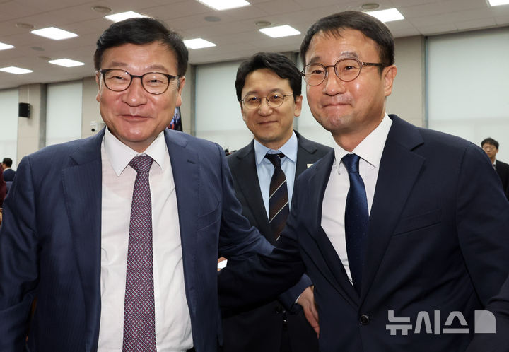 '靑 국감' 앞두고 전운…오늘 국회 운영위서 증인·일정 두고 공방 예고
