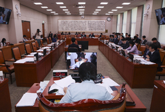 반쪽짜리 된 법사위
