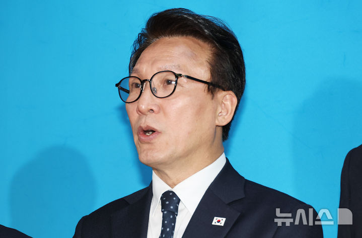 김민석 "野 제기 개헌 걸림돌 정리…진지한 개헌 논의 전환할 때"