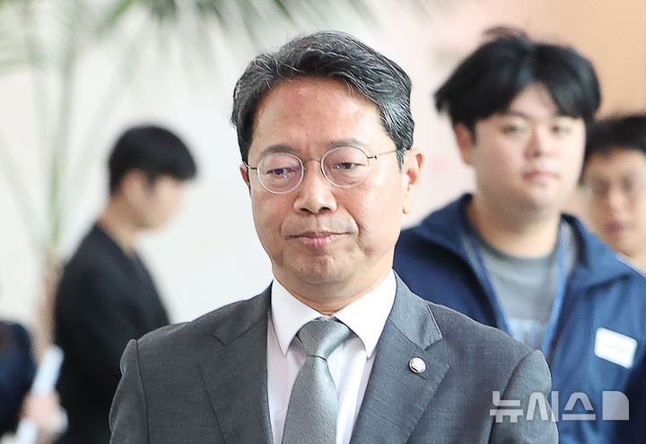 김승원 법무부 장관 후보자 자진 사퇴
