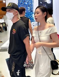 태양♥민효린, 결혼 8년차 데이트 목격담 화제…"눈빛 완전 스윗"