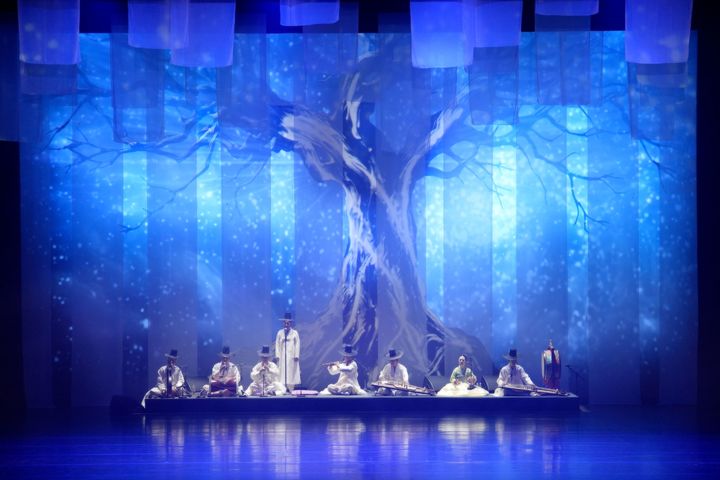 전통춤과 굿의 예술적 결합…한성준 '큰 나무 이야기'