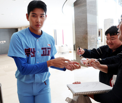 KBO 드레프트 전체 1순위 지명 유력한 하현승, 잘 생겼다!
