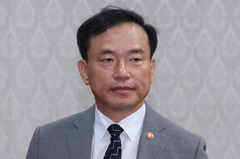 김종철 방미통위원장 "신한은행 CI 유출, 엄정 조치…추가 피해 없게 대응"