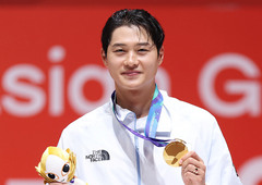 펜싱 오상욱, 남자 사브르 개인전 '금빛 찌르기'로 2연패(종합)[나고야AG]