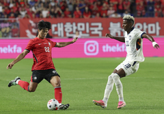 '설영우 첫 선발' 아우크스부르크, '김민재 벤치' 뮌헨과 2-2 비겨