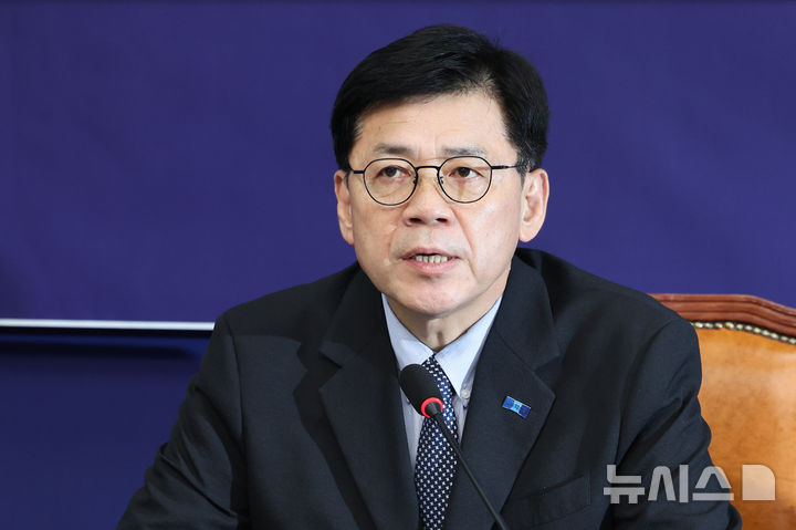 조국혁신당 "추석 민심, 민주 진보 세력 갈라치기 말라는 분명한 경고" 대표 이미지