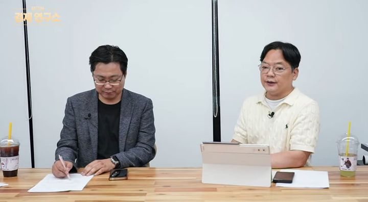 10월 증시 어디로…반도체·기판 웃고 바이오는 '시험대'