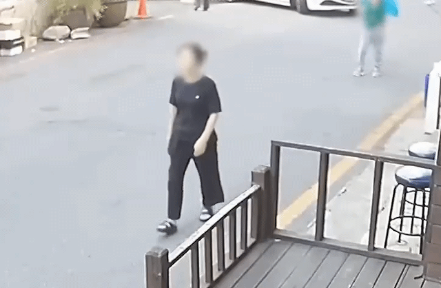 할머니 혼자 넘어졌는데…경찰 "운전자도 책임 있다"