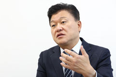 '불법 선거운동 의혹' 신용한, 中출장 복귀 후 경찰 조사 받았다