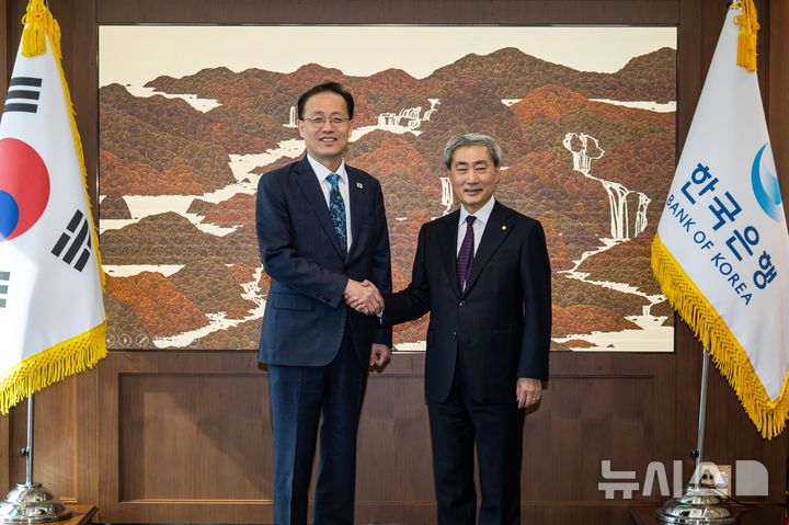 이형일·신현송 첫 회동…"시장 위험 선제대응"