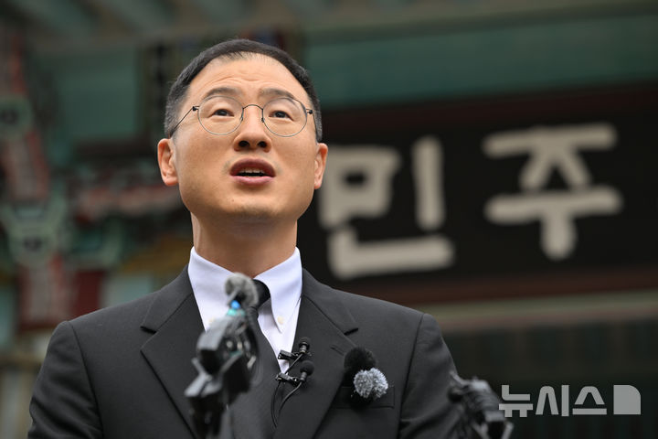 김상욱, 선거법·성매매 의혹에 첫 경찰 조사