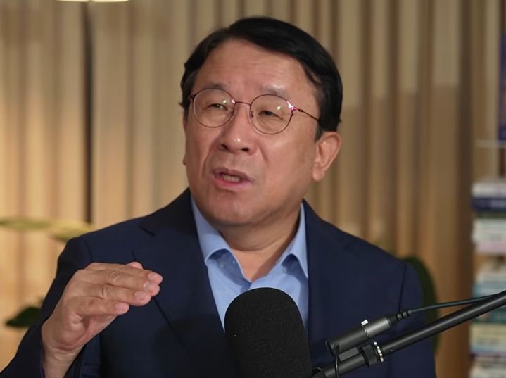 "삼성전자·SK하이닉스, 연말까지 '매수 공백'…7000선 넘으면 매도 물량 폭주할 것"
