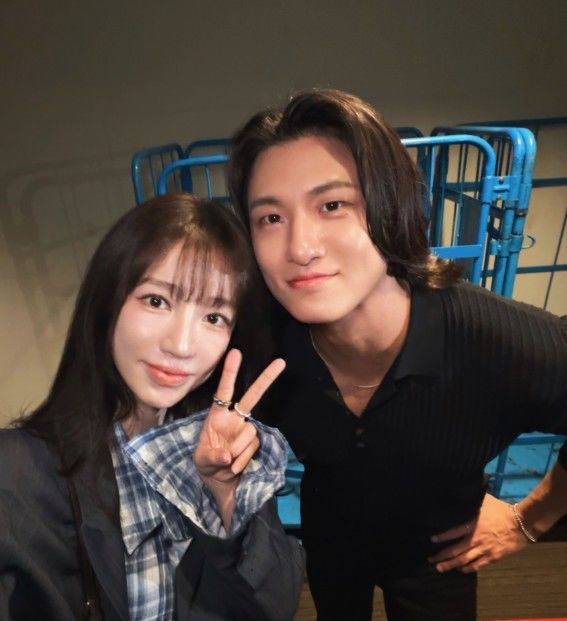42세 윤은혜, 신승호와 다정 투샷…11살 차이 무색