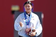 '14세' 강연서, 박정윤 꺾고 양궁 컴파운드 개인전 銅(종합)[나고야AG]