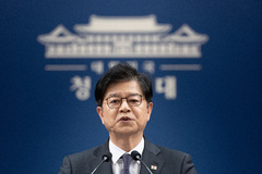 靑 "이 대통령 단순한 SNS 정치 아냐…국정과 국민 사이 벽 낮추는 소통"