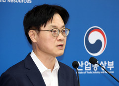 2000억弗 대미투자 첫 발…약속 지켜도 美 '301조 관세' 변수