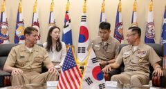'이재용 장남' 이지호 소위, 한미 해군 회의 '통역 지원'…국방일보에 '찰칵'