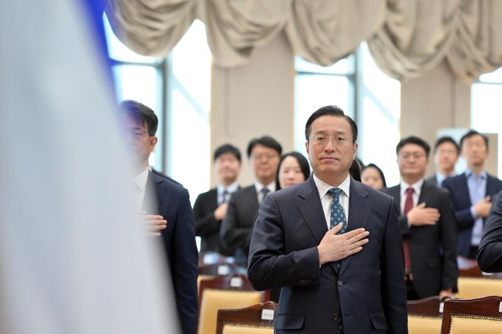 수사권 떼고 간판 뗀 검찰청…공소청 공식 출범