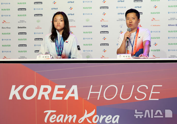 소감 전하는 박희용 감독