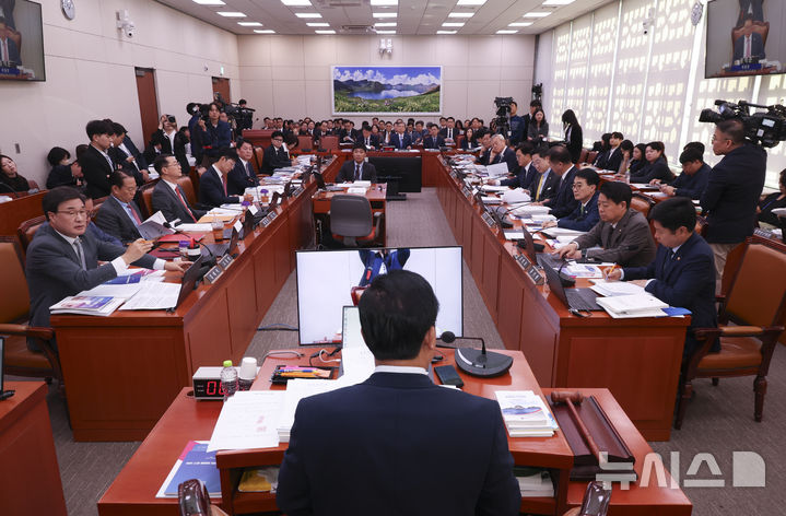 외통위 등 종합국감…한미동맹·김정은 방중 쟁점 될 듯