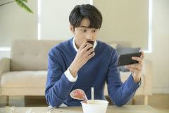 "점점 야해지는 숏폼 드라마"…부처간 핑퐁에 청소년 보호 '구멍'