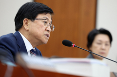 최교진 "'암살자(들)' 관람 간섭 한계…차정인 "대입개편 연기 검토"(종합2보)