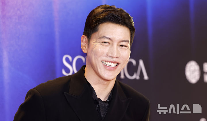 음문석, 품절남 된다 "내년 1월 결혼…예비신부는 모델"