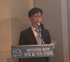소아청소년 근시 비상…"2050년 10명중 7명 발병"