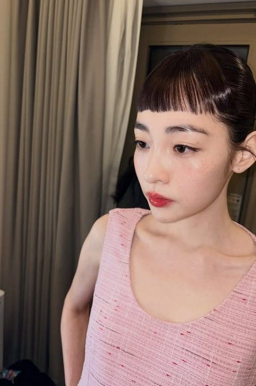 '17㎏' 감량 김민하, 처피뱅에 레드립…이국적 미모