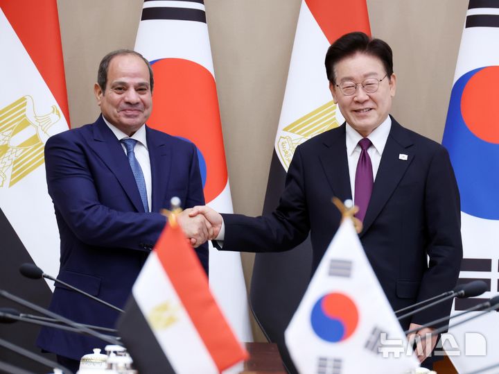 이 대통령 "한-이집트, CEPA 협상 개시"…전략적 동반자 관계 격상 [뉴시스Pic]