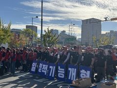 양대노총 "정부의 공공부문 일방 통폐합·졸속 이전 거부"