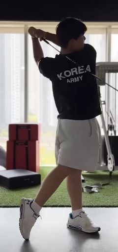 강호동 아들, '188㎝ 훈남 골퍼' 훌쩍 성장 근황