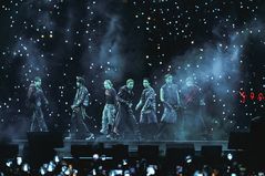 방탄소년단, 페루 첫 공연에 15만 관객 열광…3회 전석 매진