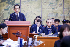 '암살자(들)', '성남라인 부당개입' 공방…도마 오른 문체위 국감(종합)