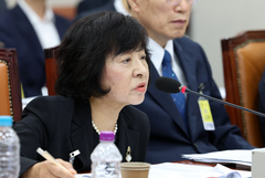 與 "'박지향 동북아역사재단 이사장 사퇴해야" vs 野 "끝까지 버텨야"