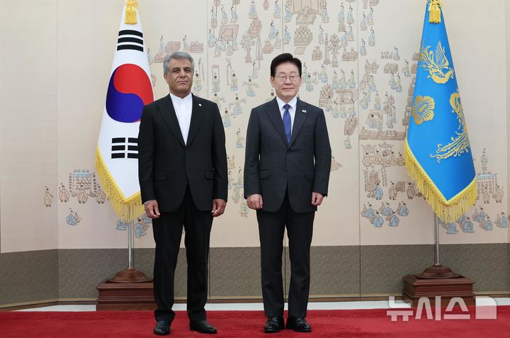 이재명 대통령, 이란·튀르키예 등 8개국 주한대사 신임장 받아 [뉴시스Pic]