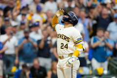 밀워키, NLCS 2차전서 다저스 잡고 2연승