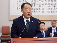 헌재 사무처장, 지방 이전 요구에 "우수 인력 확보 고려해야"