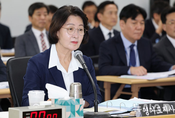 與, 추미애에 "일방 독주" "李정부 노선과 반대"…秋 "독주 안 해"(종합)
