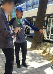 1인 시위 벌이는 인천 흉기난동 사건 피의자